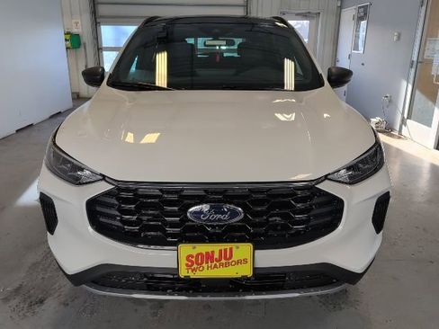 New 2026 Ford Escape ST-Line w/ Tech Pack #1 AWD/4WD image 8
