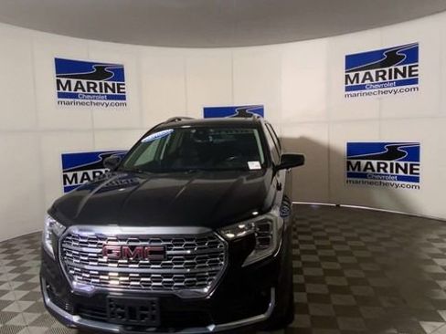 Certified 2022 GMC Terrain Denali image 5