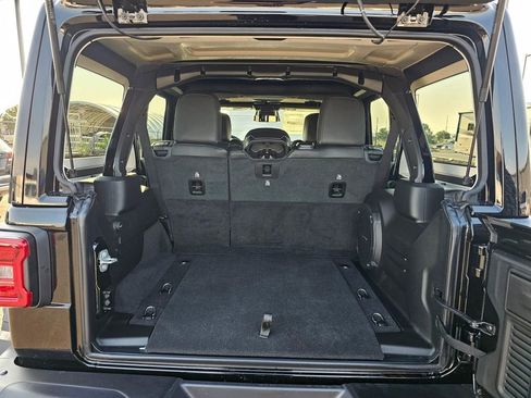 New 2025 Jeep Wrangler Unlimited Rubicon image 28