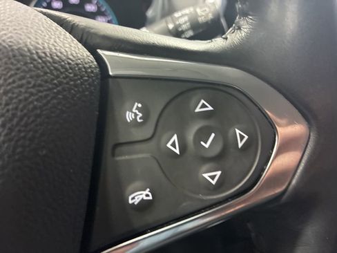 Used 2020 Chevrolet Traverse LT image 25