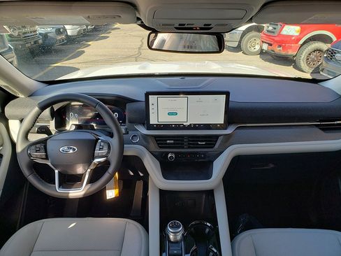 New 2026 Ford Explorer Platinum w/ LUX Leather Package image 13