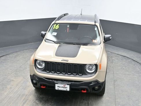 Used 2016 Jeep Renegade Trailhawk image 17