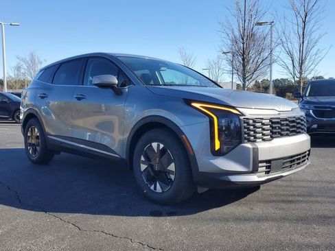 New 2026 Kia Sportage LX FWD image 3