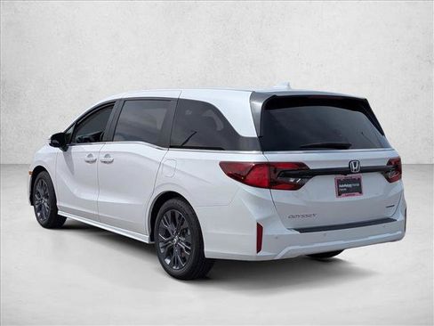 New 2026 Honda Odyssey Touring image 9