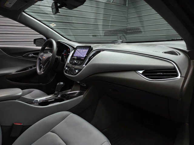 Used 2020 Chevrolet Malibu LT FWD image 13