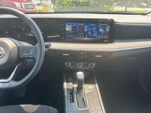 Used 2026 Nissan Kicks S FWD image 19