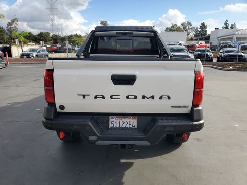 Used 2025 Toyota Tacoma Trailhunter image 4