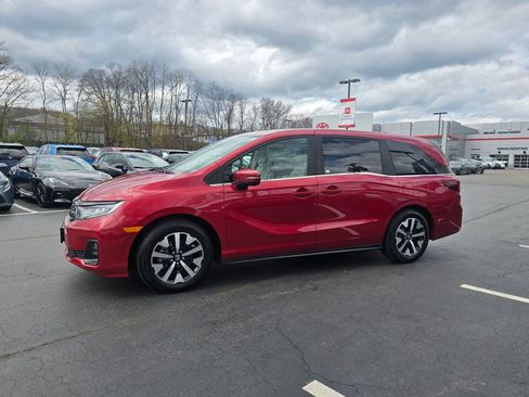 Used 2025 Honda Odyssey EX-L image 3