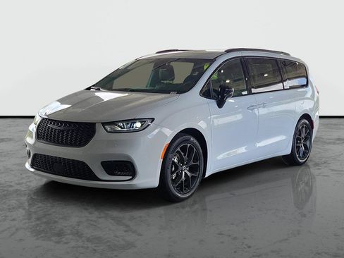 New 2026 Chrysler Pacifica Select FWD image 4