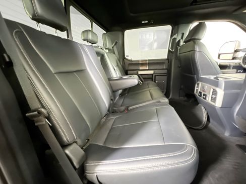 Used 2022 Ford F250 Lariat w/ Black Appearance Package AWD/4WD image 28