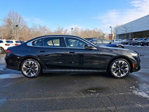 Used 2024 BMW i5 eDrive40i w/ Premium Package image 7