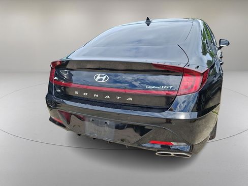 Used 2023 Hyundai Sonata Limited w/ Preferred Accessory Package FWD image 8