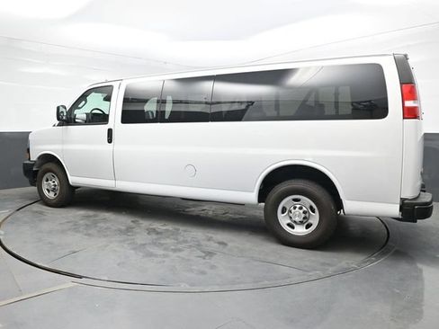 Used 2024 Chevrolet Express 3500 LS RWD image 4