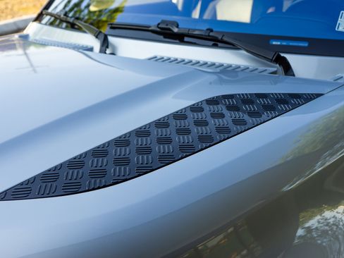 Used 2021 Land Rover Defender 110 X-Dynamic HSE image 17