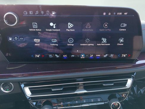 Used 2024 Chevrolet Traverse RS image 35