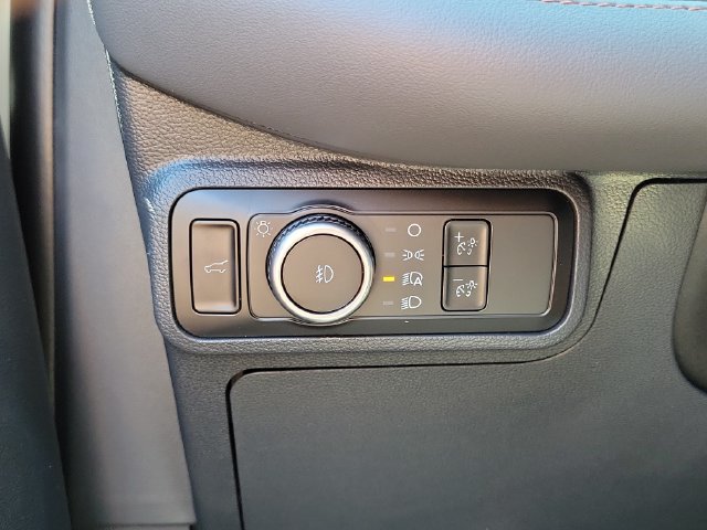 Used 2026 Ford Explorer Active w/ Active Comfort Package RWD image 14