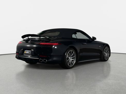 Used 2023 Mercedes-Benz SL 43 AMG image 3