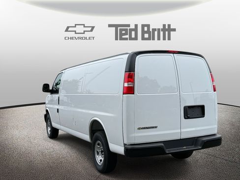 New 2025 Chevrolet Express 3500 Extended image 5