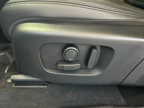 Used 2025 Land Rover Discovery Sport S AWD/4WD image 15