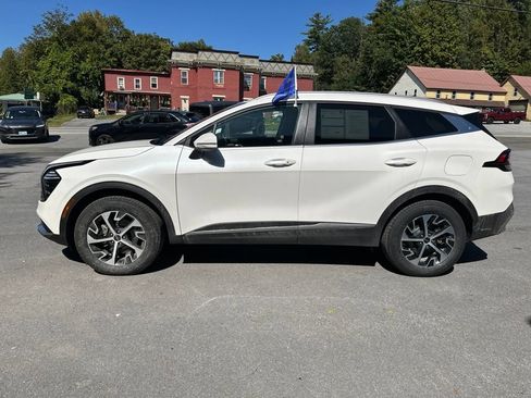 Used 2025 Kia Sportage EX AWD/4WD image 8