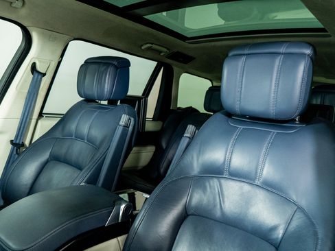 Used 2020 Land Rover Range Rover Long Wheelbase Autobiography image 3