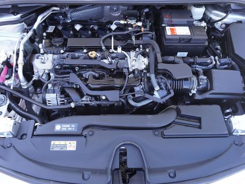 Certified 2025 Toyota Corolla LE FWD image 21