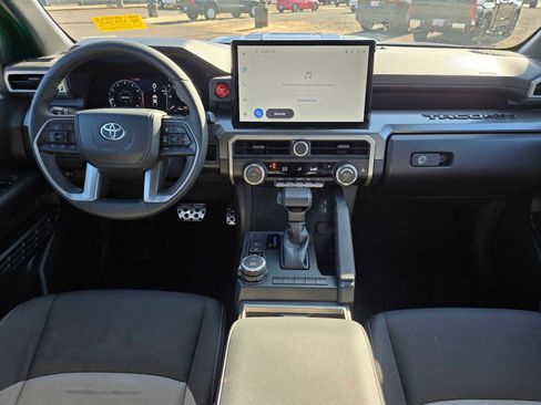 Used 2024 Toyota Tacoma TRD Sport AWD/4WD image 19