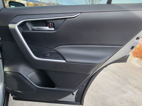 Used 2025 Toyota RAV4 XLE image 25