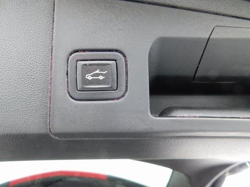 Used 2020 Cadillac XT5 Premium Luxury image 24