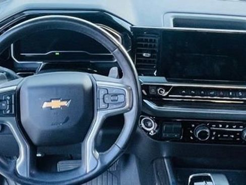 Used 2023 Chevrolet Silverado 1500 LTZ image 11