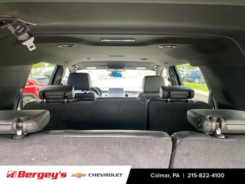 Used 2024 Chevrolet Suburban LT image 25