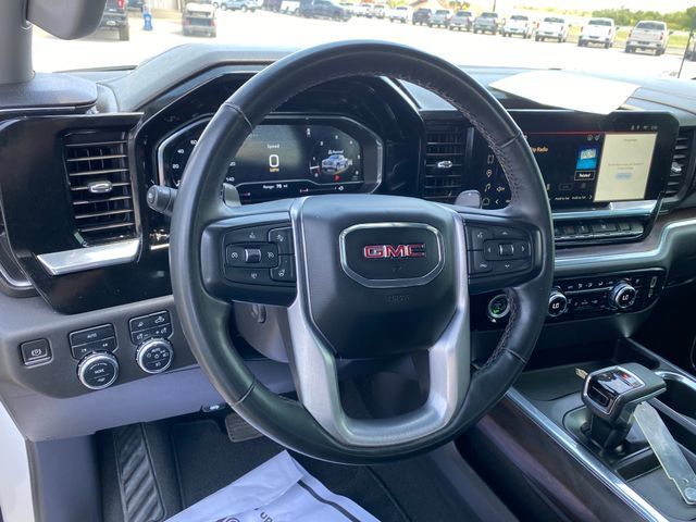 Used 2023 GMC Sierra 1500 SLT AWD/4WD image 11