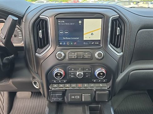 Used 2021 GMC Sierra 1500 AT4 w/ Off-Road Performance Package image 13