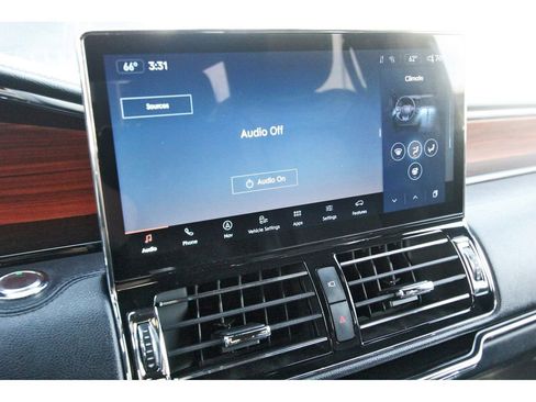 Used 2024 Lincoln Navigator Premiere image 23