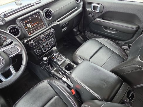 Used 2021 Jeep Wrangler Unlimited Sahara AWD/4WD image 12