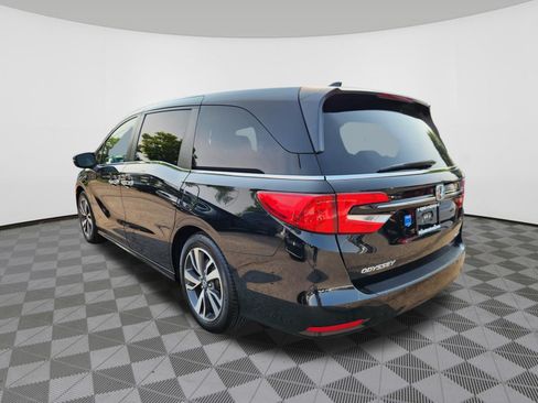 Certified 2021 Honda Odyssey Touring image 3
