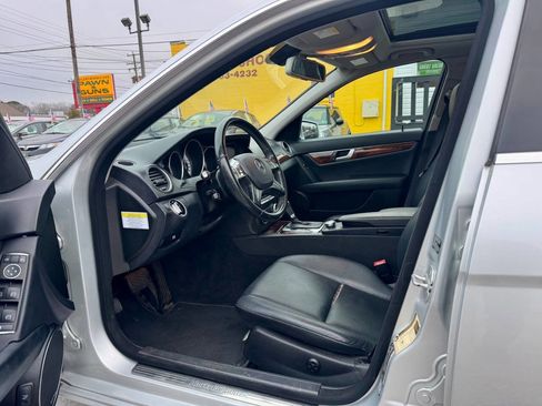 Used 2013 Mercedes-Benz C 300 4MATIC Sedan image 9