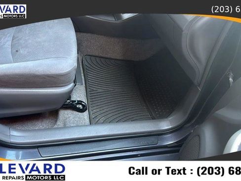 Used 2010 Toyota Prius Five FWD image 32