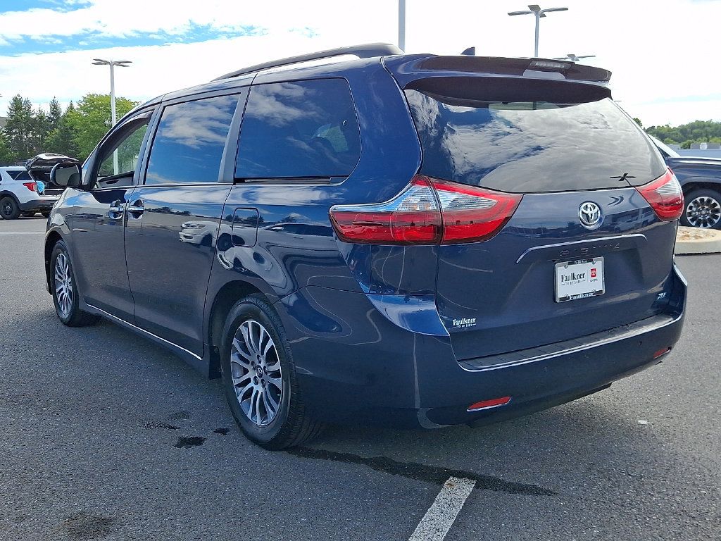 Certified 2020 Toyota Sienna XLE w/ XLE Navigation Package FWD image 4
