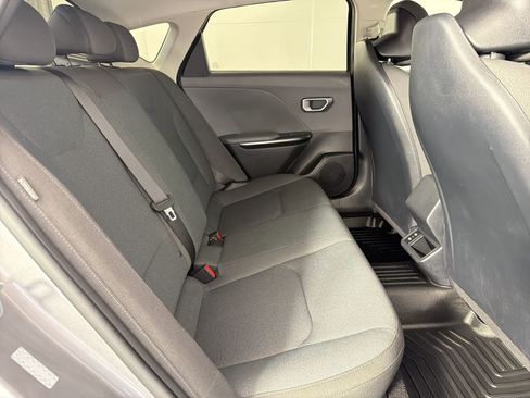 Used 2025 Kia K4 FWD image 28