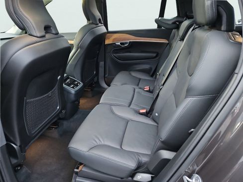 Used 2024 Volvo XC90 B5 Plus image 35