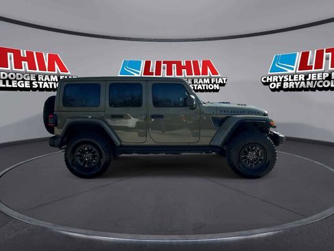 Used 2025 Jeep Wrangler Unlimited Rubicon 392 image 9