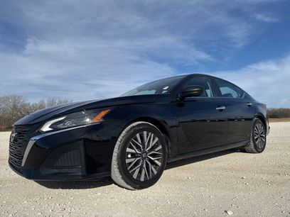 Used 2024 Nissan Altima 2.5 SV