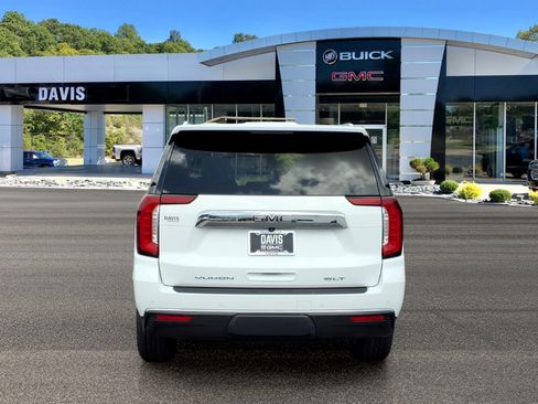 Used 2022 GMC Yukon SLT w/ SLT Premium Package AWD/4WD image 5