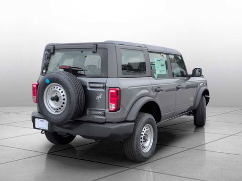 New 2025 Ford Bronco Base image 12