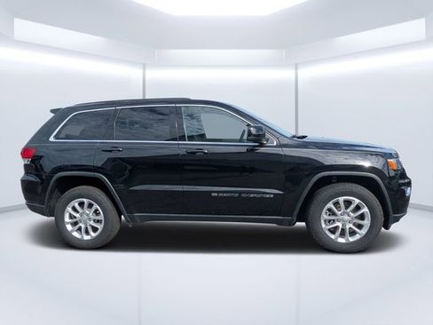 Used 2022 Jeep Grand Cherokee Laredo E RWD image 2