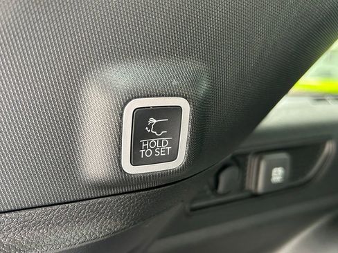 Certified 2024 Jeep Grand Cherokee Limited w/ Black Appearance Package image 46