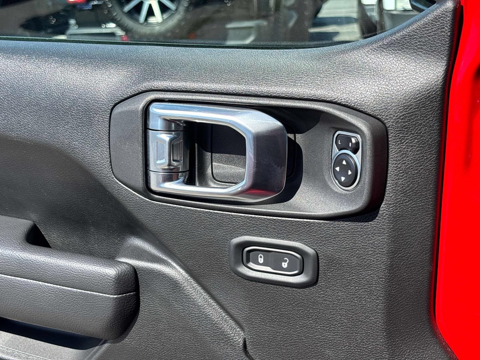 Certified 2025 Jeep Wrangler 4WD S image 16