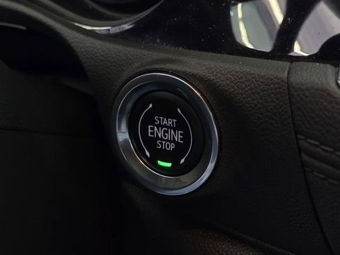 Used 2022 Buick Encore GX Essence FWD image 19