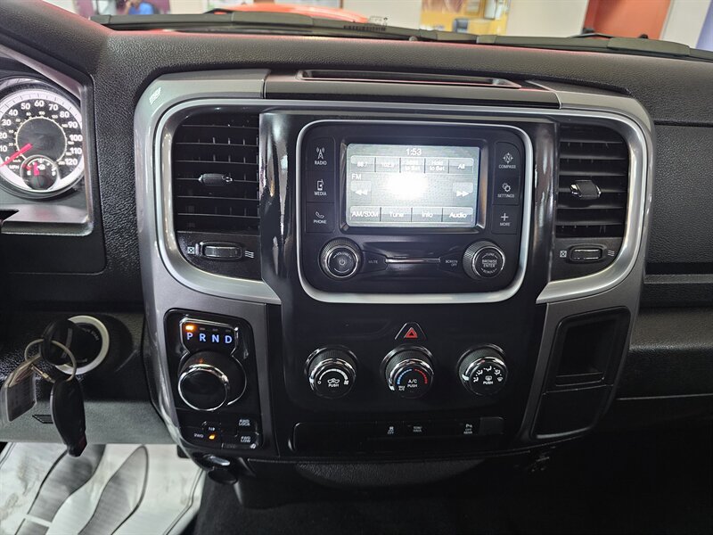 Used 2024 RAM 1500 Warlock AWD/4WD image 16